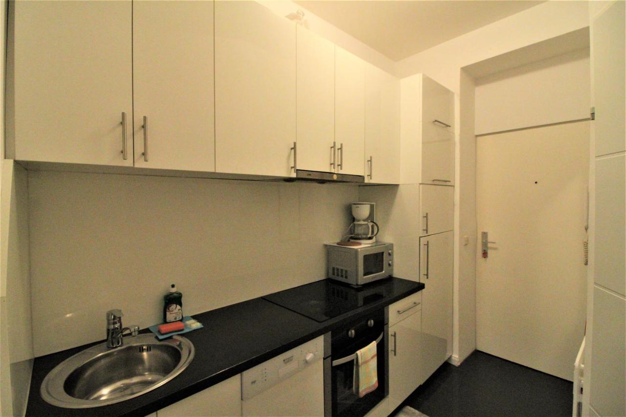 Small Studio Close To City Center Wina Bagian luar foto